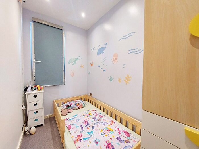 1 Bedroom Flat For Sale In Roxborough Avenue, Harrow, Greater London, HA1