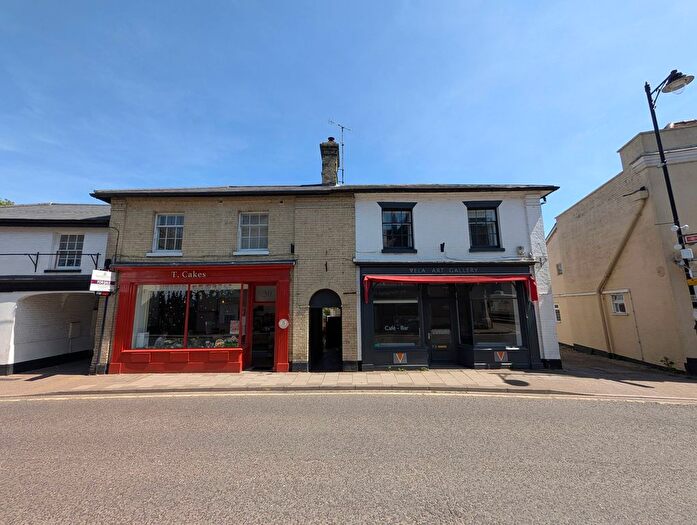 2 Bedroom Flat To Rent In High Street, Saxmundham, IP17