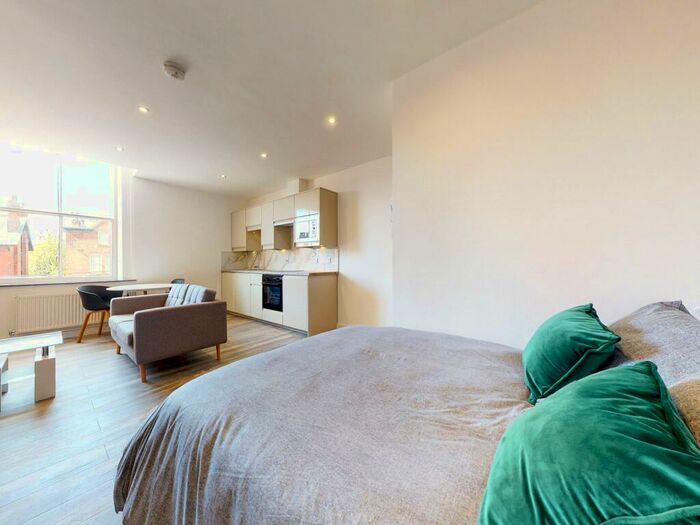 Apartment To Rent In Apt, Hyde Terrace #, LS2