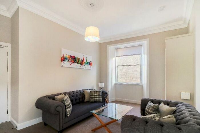 3 Bedroom Flat To Rent In Henderson Row, Stockbridge, Edinburgh, EH3