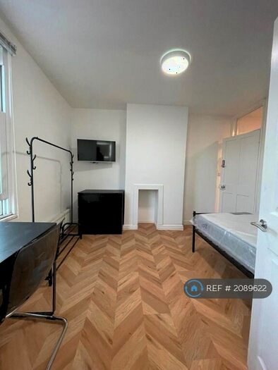4 Bedroom End Of Terrace House To Rent In Bellevue Park, Bristol, BS4