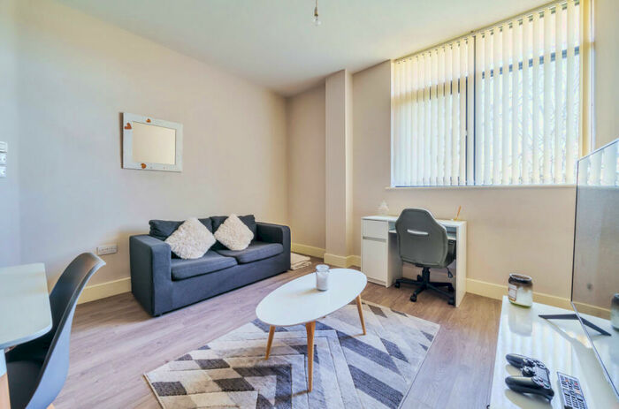 1 Bedroom Flat For Sale In Dawsons Square, Pudsey, West Yorkshire, Uk, LS28