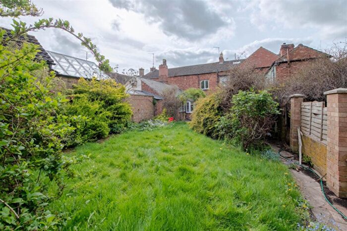 3 Bedroom Terraced House For Sale In College Street, Higham Ferrers, NN10