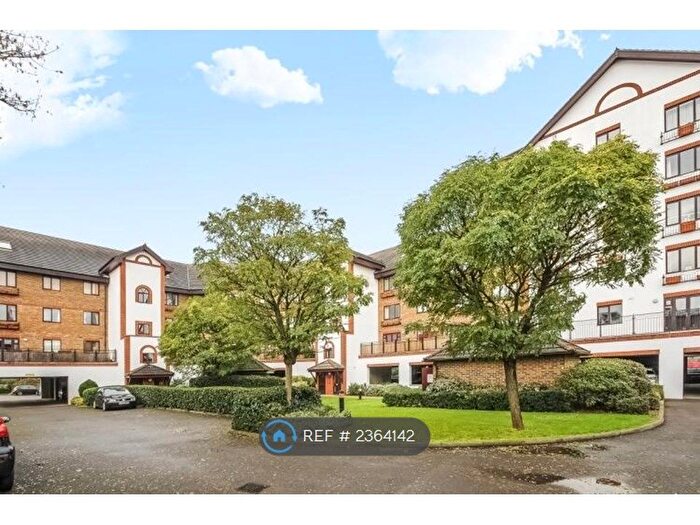2 Bedroom Flat To Rent In Regents Court, Kingston Upon Thames, KT2