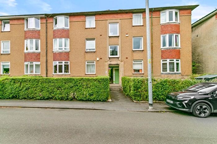 2 Bedroom Flat For Sale In Penrith Drive, Kelvindale, G12