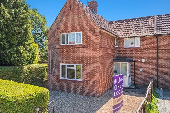 2 Bedroom Maisonette For Sale In Anslow Gardens, Iver, SL0