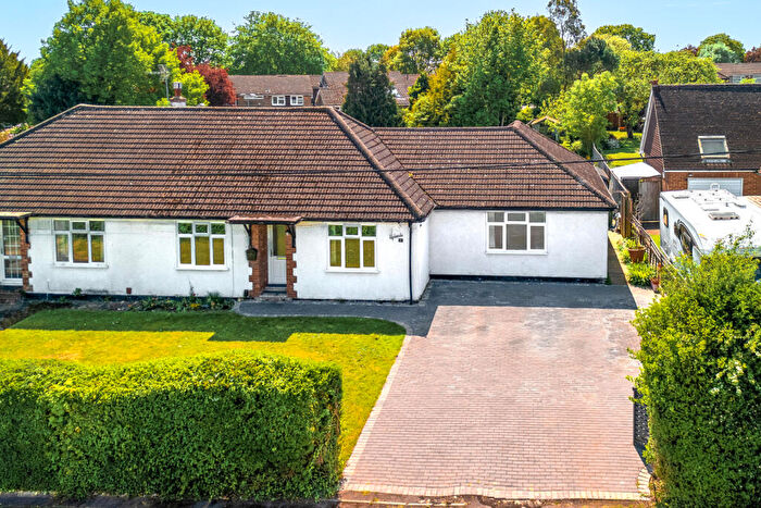 4 Bedroom Bungalow For Sale In Ferniefields, High Wycombe, Buckinghamshire, HP12
