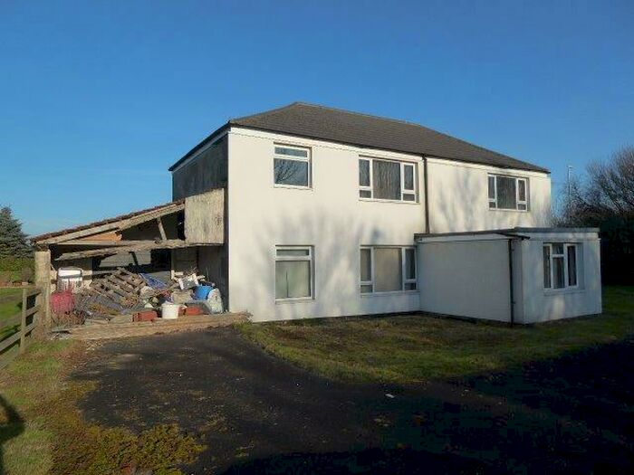 4 Bedroom Detached House For Sale In Grimsby Road, Louth, LN11