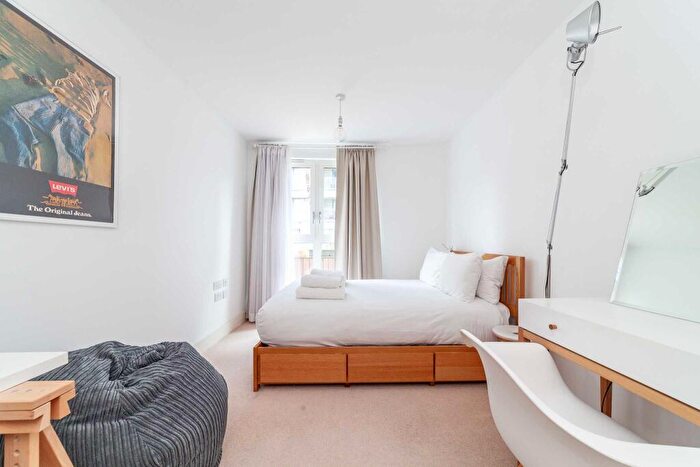 1 Bedroom Flat To Rent In Queensland Road, London, N7
