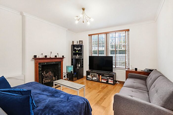 1 Bedroom Flat To Rent In Marlborough, Walton Street, SW3