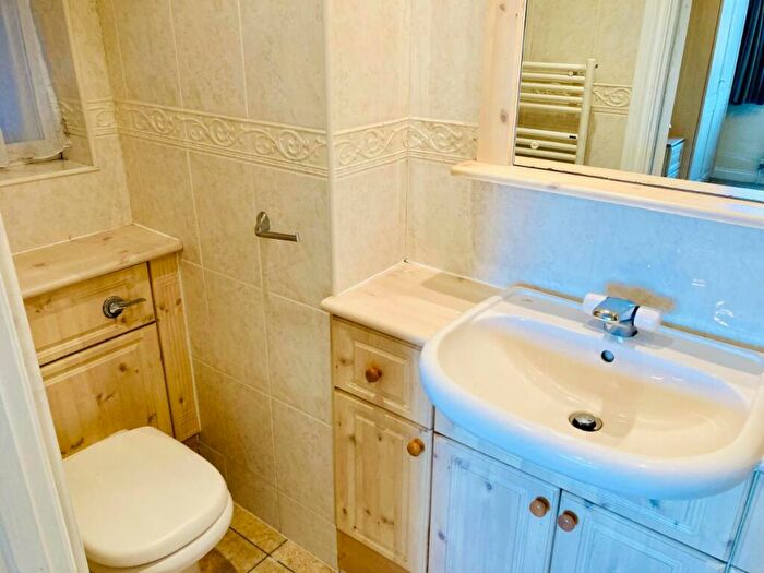 2 Bedroom Apartment To Rent In Rushams Road, Horsham, RH12