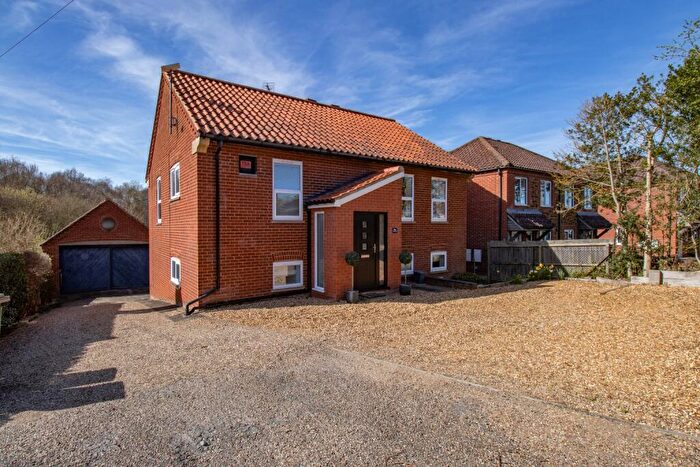 4 Bedroom Detached House To Rent In Lynn Road, Dersingham, PE31