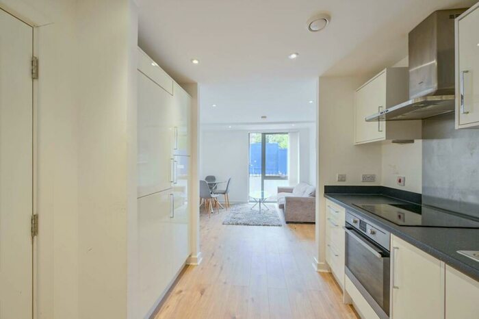 Studio To Rent In Sancroft Street, Vauxhall, London, SE11