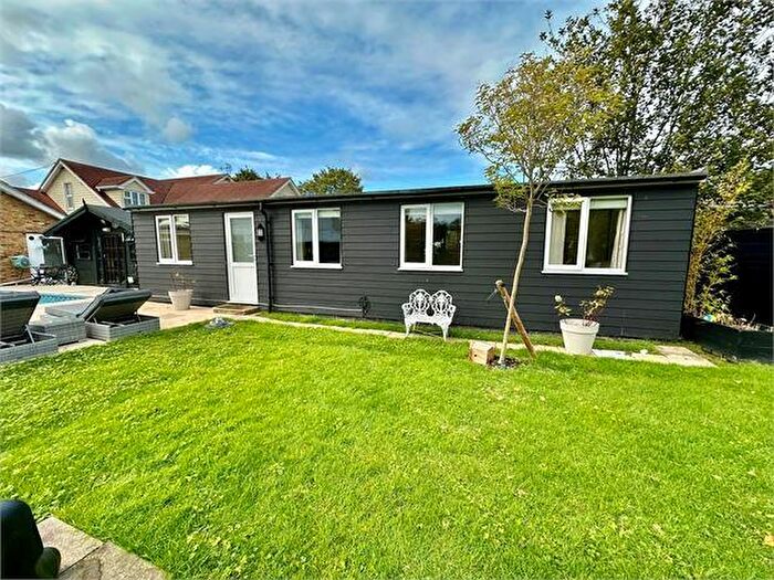 2 Bedroom Detached House To Rent In Hullbridge Road, South Woodham Ferrers, South Woodham Ferrers, Chelmsford., CM3