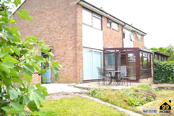 3 Bedroom Semi-Detached House For Sale In Northdown Road, Longfield, Kent, DA3