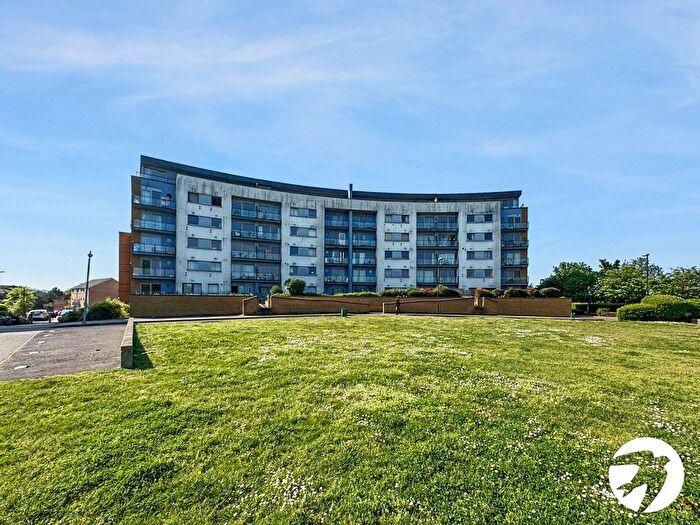 2 Bedroom Flat To Rent In Tideslea Path, London, SE28