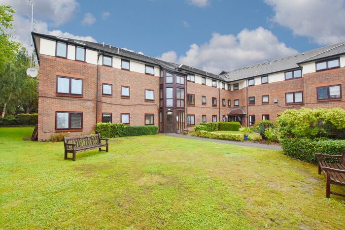 1 Bedroom Property To Rent In Beken Court, First Avenue, Watford, WD25