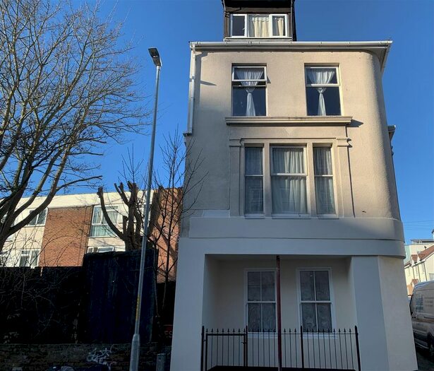 1 Bedroom Flat To Rent In King Street, Ramsgate, CT11