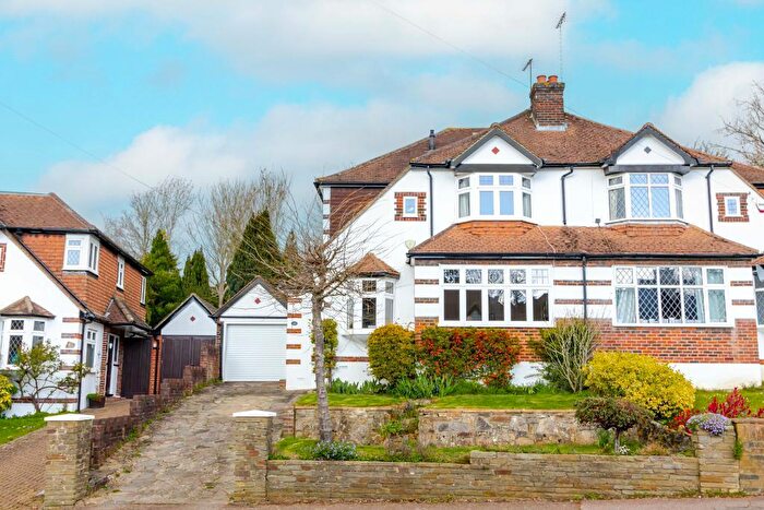 4 Bedroom Semi Detached House For Sale In Farm Fields, Sanderstead, Surrey, CR2