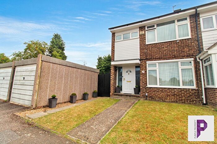 3 Bedroom Semi Detached House For Sale In Austin Close, Kent, ME5