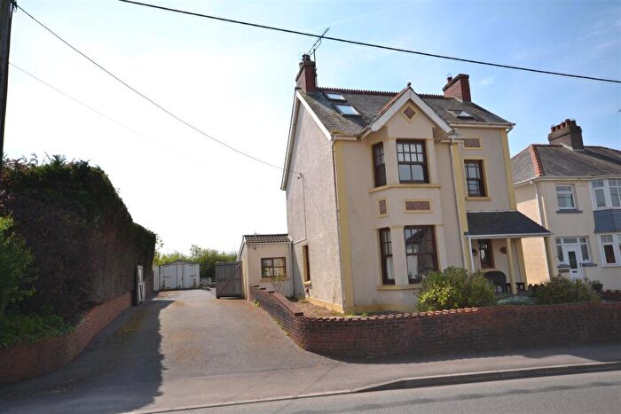 4 Bedroom Detached House For Sale In Spring Gardens, Whitland, SA34