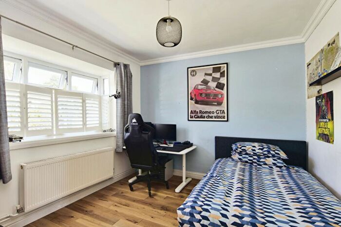 3 Bedroom Bungalow For Sale In Heath Road, Maidstone, Kent, ME16