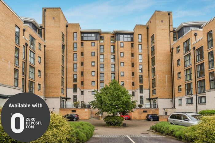 3 Bedroom Flat To Rent In Glaisher Street, London, SE8