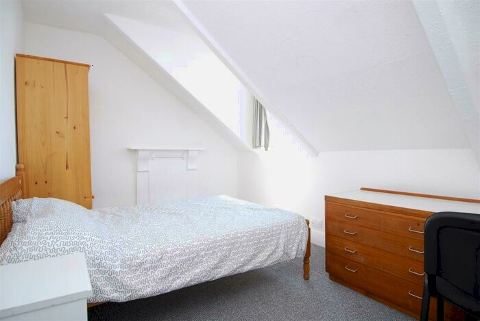 9 Bedroom House To Rent In Lipson Road, Plymouth, PL4