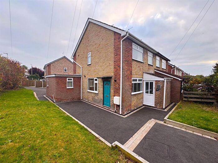 4 Bedroom House To Rent In Linley Grove, Alsager, Stoke-On-Trent, ST7