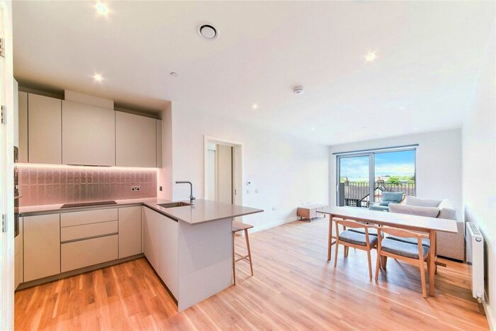 1 Bedroom Flat To Rent In Lyons Dock House, Oldfield Lane North, Greenford, UB6