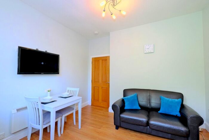 1 Bedroom Flat To Rent In Granton Place, City Centre, Aberdeen, AB10