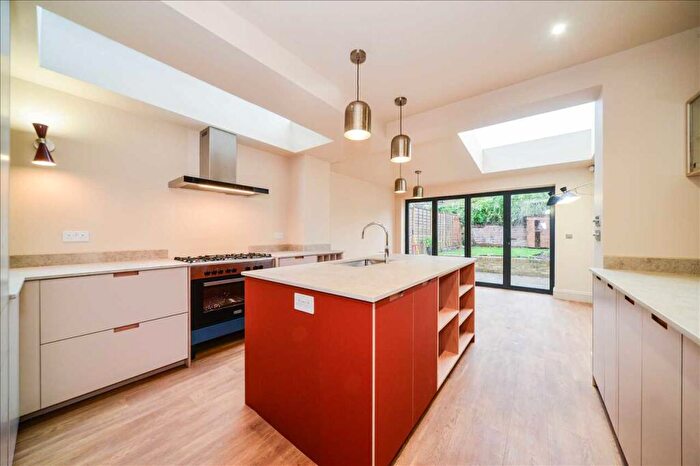 3 Bedroom House To Rent In Bexhill Road, London, SE4