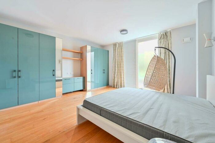 2 Bedroom Flat To Rent In Steedman Street, Elephant And Castle, London, SE17