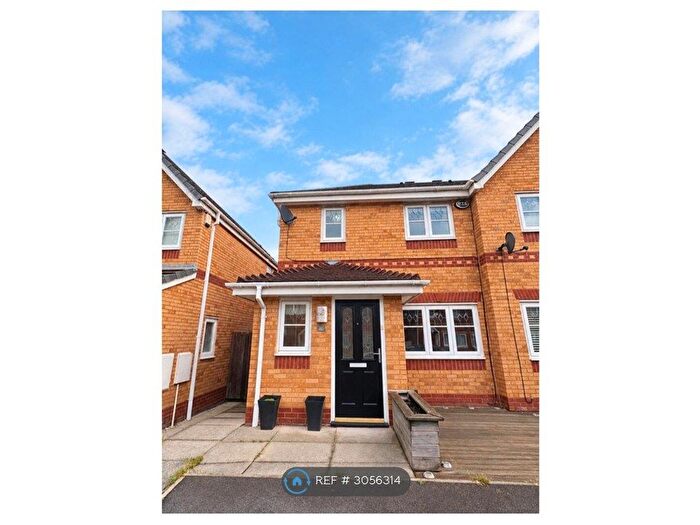 3 Bedroom Semi-Detached House To Rent In Ambleside Drive, Liverpool, L33
