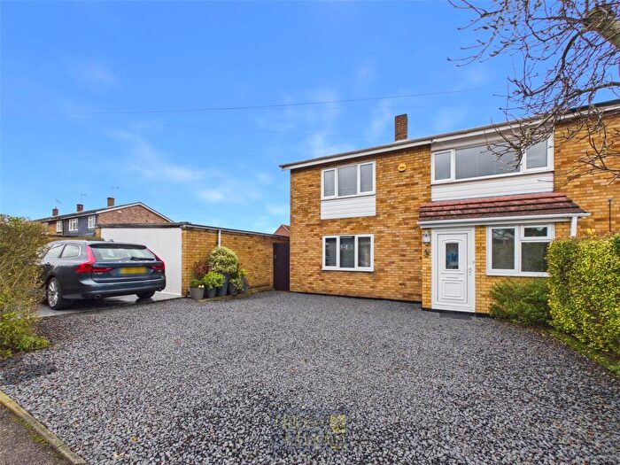 3 Bedroom End Of Terrace House For Sale In Bourne Avenue, Laindon, Essex, SS15