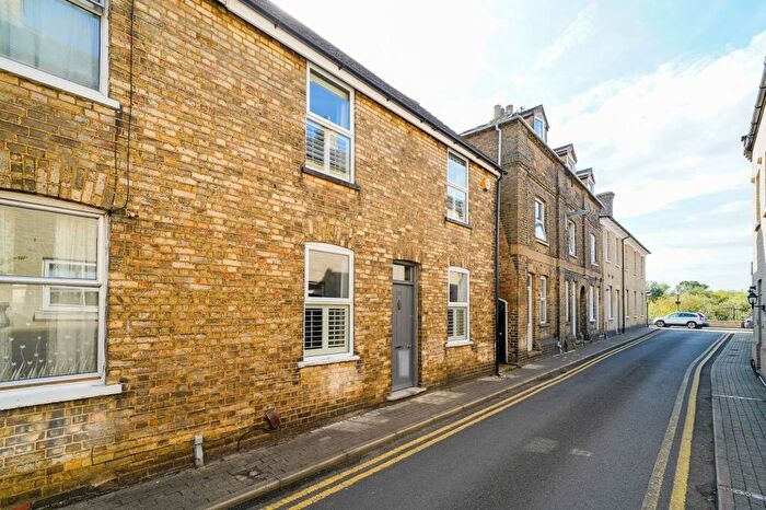 2 Bedroom House To Rent In St. Georges Road, St. Ives, PE27