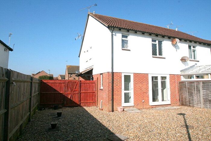2 Bedroom Terraced House To Rent In Lanyards, Littlehampton, BN17