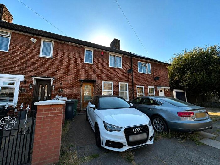 3 Bedroom Terraced House For Sale In Battersby Road, London, SE6
