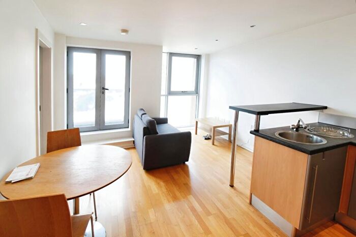 1 Bedroom Flat To Rent In Beringa, Gotts Road, Leeds, West Yorkshire, LS12