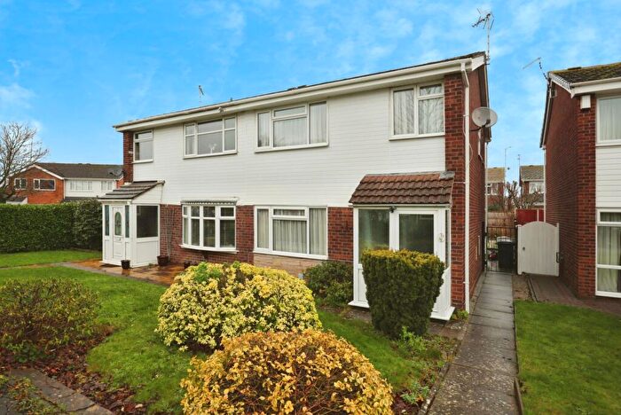 3 Bedroom Semi Detached House For Sale In Chard Road, Binley, Coventry, West Midlands, CV3