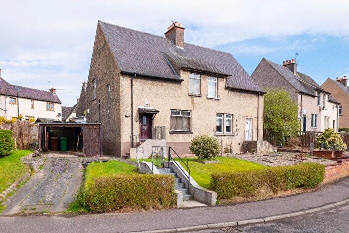 3 Bedroom Semi-Detached House For Sale In Sir George Bruce Road, KY12