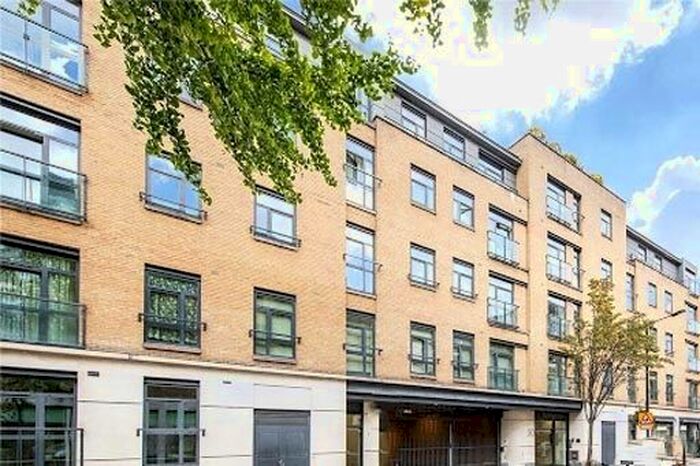 3 Bedroom Flat To Rent In Blandford Street, London, W1U