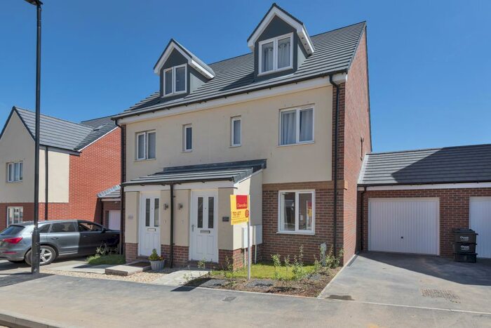 3 Bedroom Semi-Detached House To Rent In Badbury Park, Swindon, SN3