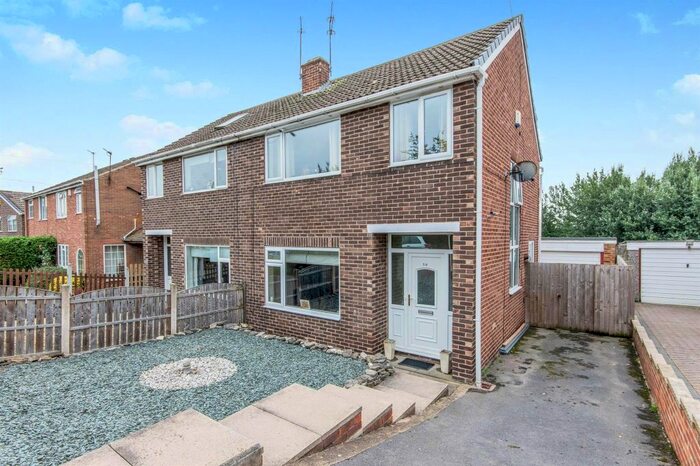 3 Bedroom Property To Rent In Manor Rise, Walton, Wakefield WF2