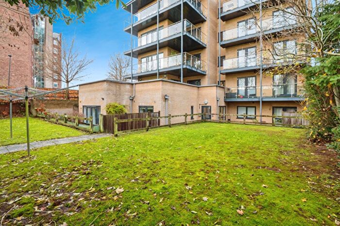 2 Bedroom Flat For Sale In Northlands Road, Southampton, SO15