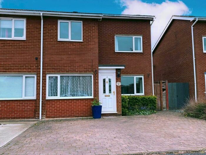 3 Bedroom Semi-Detached House To Rent In Longfellow Place, Eaton Ford, PE19