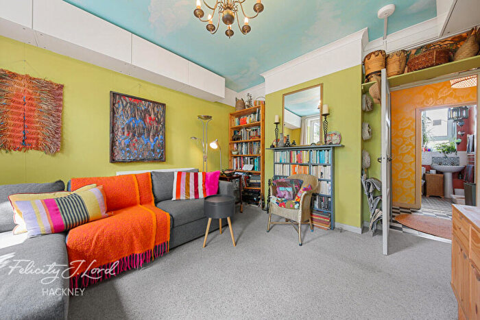 1 Bedroom Terraced House For Sale In Lenthall Road, London, E8