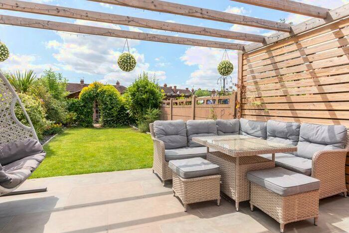 3 Bedroom Terraced House To Rent In Rydens Grove, Hersham, KT12