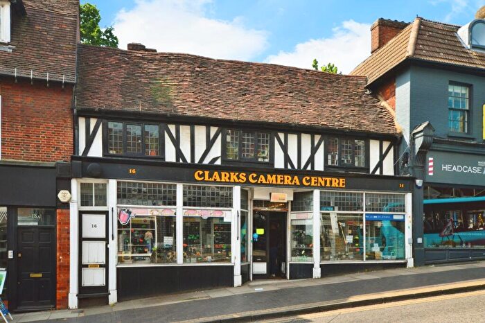 2 Bedroom Maisonette To Rent In Holywell Hill, St Albans, AL1