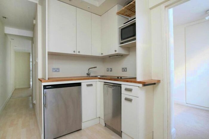 2 Bedroom Flat To Rent In Ifield Road, Chelsea, London SW10